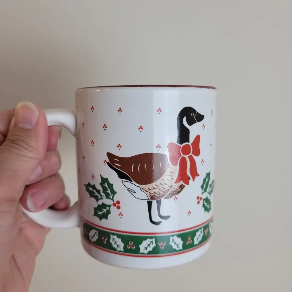 Vintage‎ Holiday Mug Christmas Canadian Goose Collection, United Silver Cutlery.